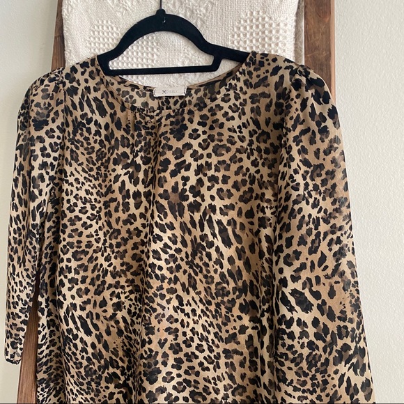 NWOT Everly cheetah print 3/4 sleeve chiffon blouse - Picture 2 of 5